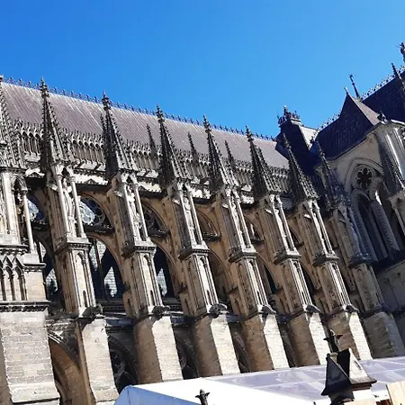 Hypercentre De A Deux Pas De La Cathedrale Reims